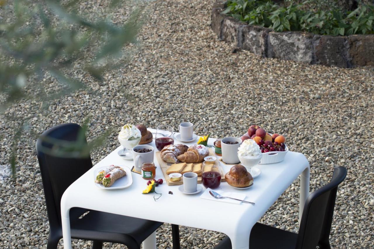 Bee Happy - Bed And Breakfast Zafferana Etnea Dış mekan fotoğraf